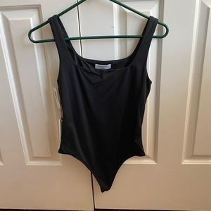 NWT Babaton Contour Bodysuit color Black size Medium